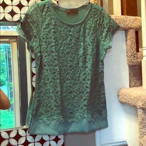 The limited green lace tee